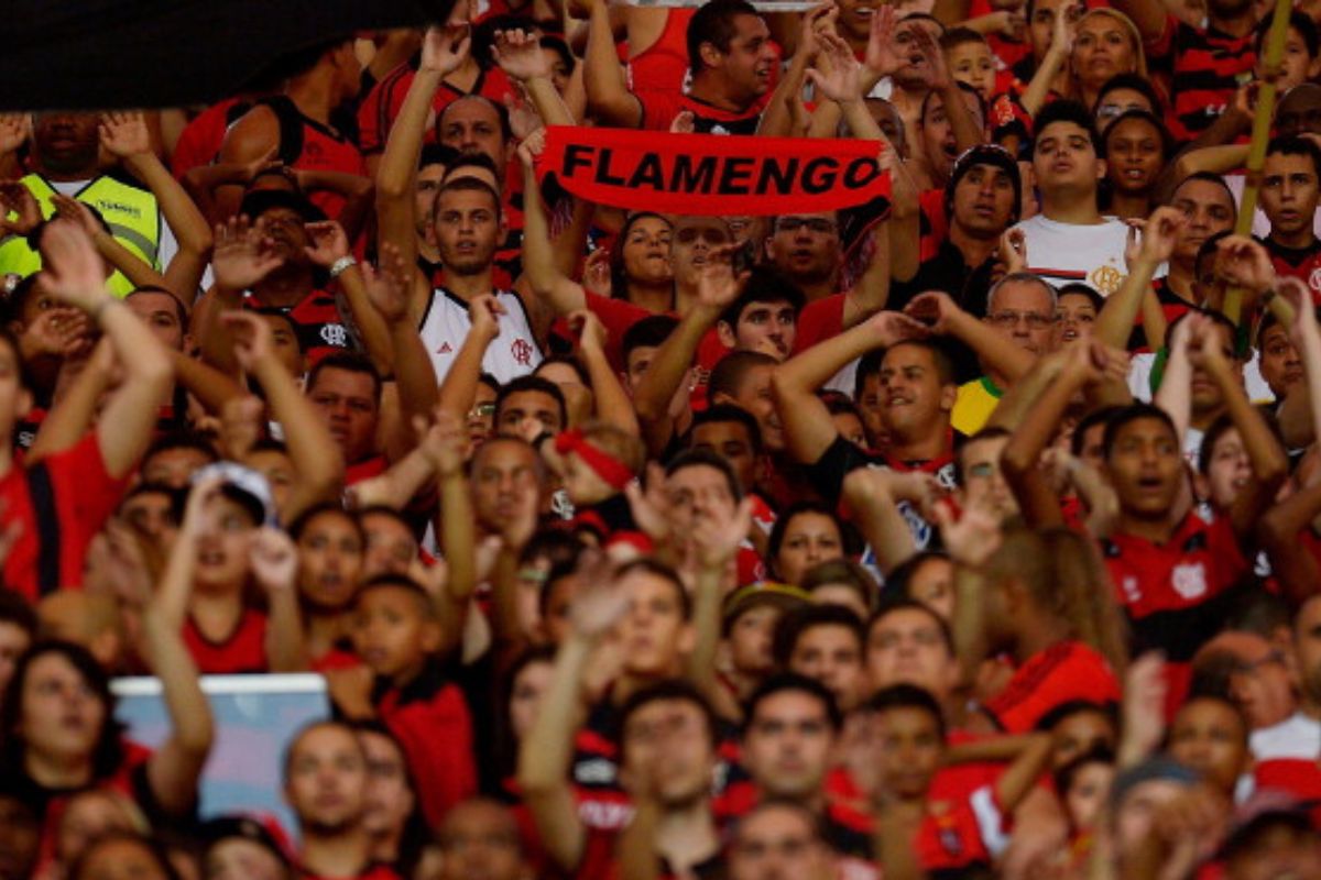 APÓS SHOW DA NAÇÃO EM VITÓRIA DO FLAMENGO, TITE SE DEMONTRA SURPRESO COM CARACTERÍSTICA DA TORCIDA